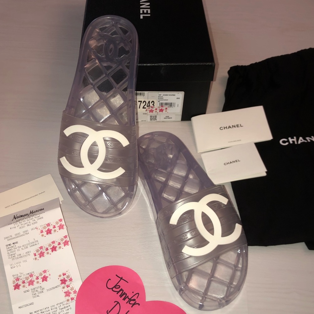 New with tags ,box, dust bags and receipt. Chanel coveted jelly sandals CC sz 40
